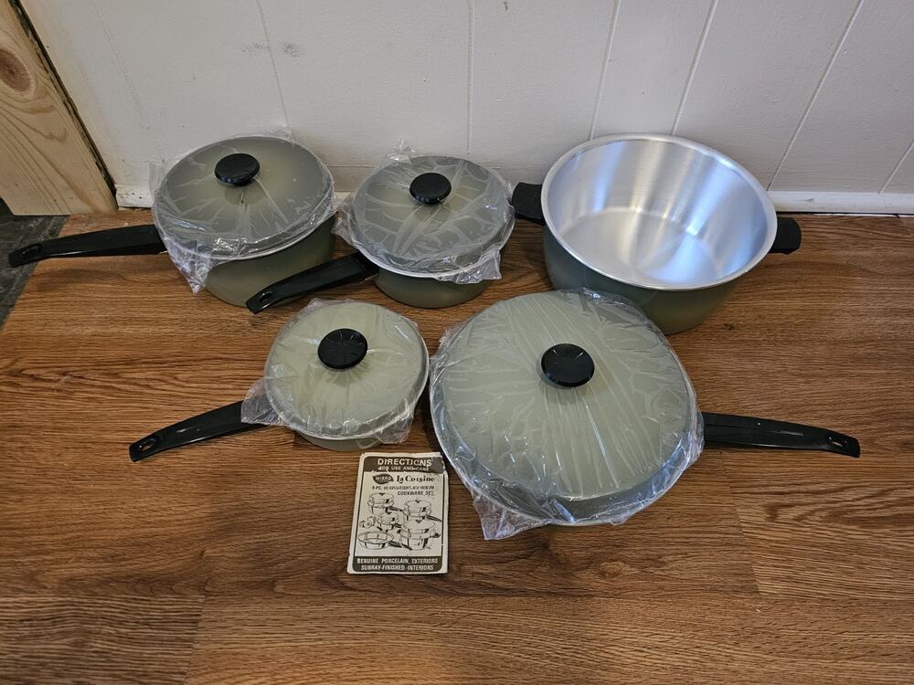 Vintage Mirro La Cuisine 9-Pc Green Heavyweight Aluminum Cookware Set 550-2190